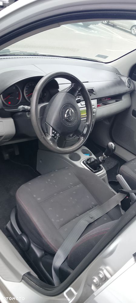 Mazda 2 - 4