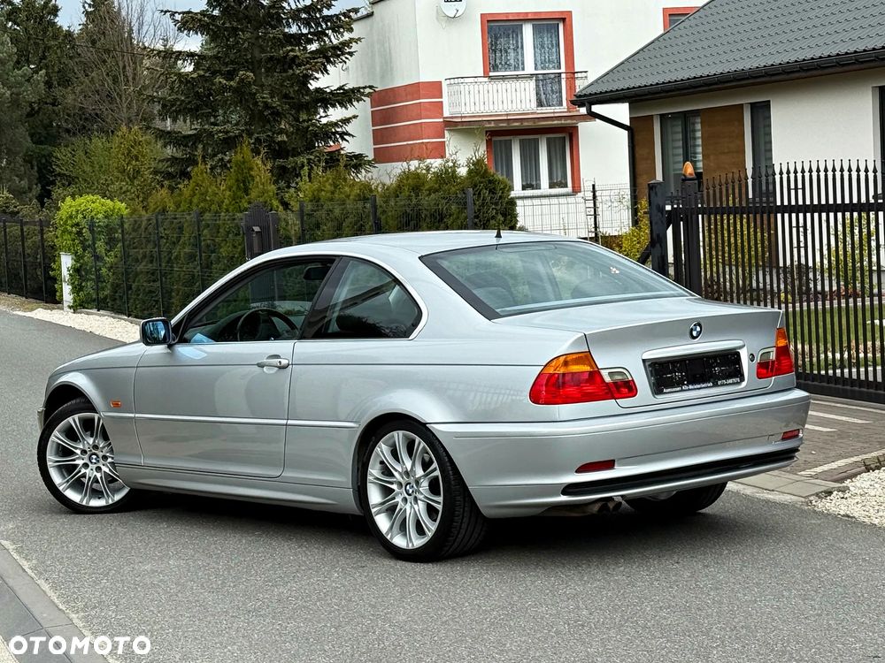BMW Seria 3 328Ci - 17