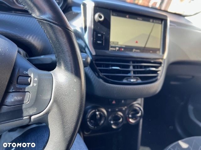 Peugeot 2008 1.5 BlueHDi Active S&S - 15