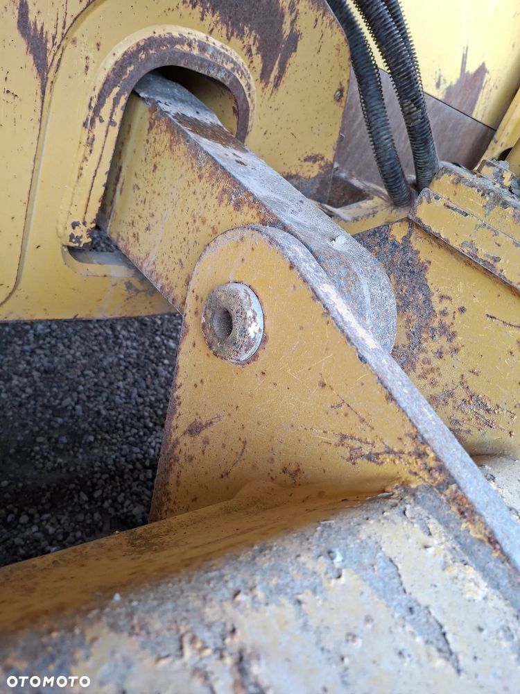 Caterpillar CAT D6N LGP - 26