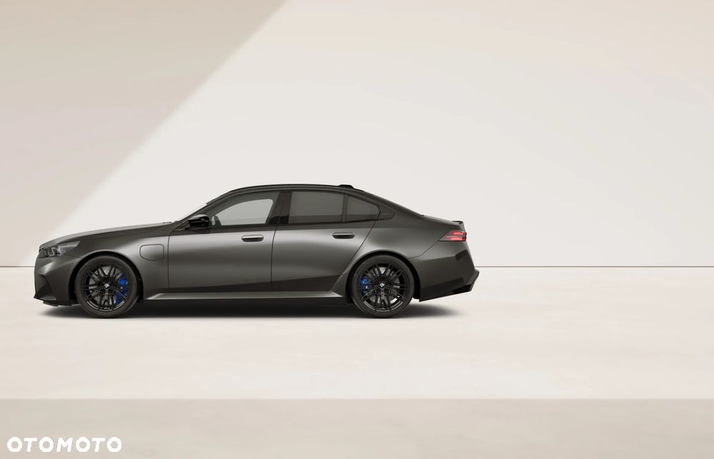 BMW M5 PHEV - 9