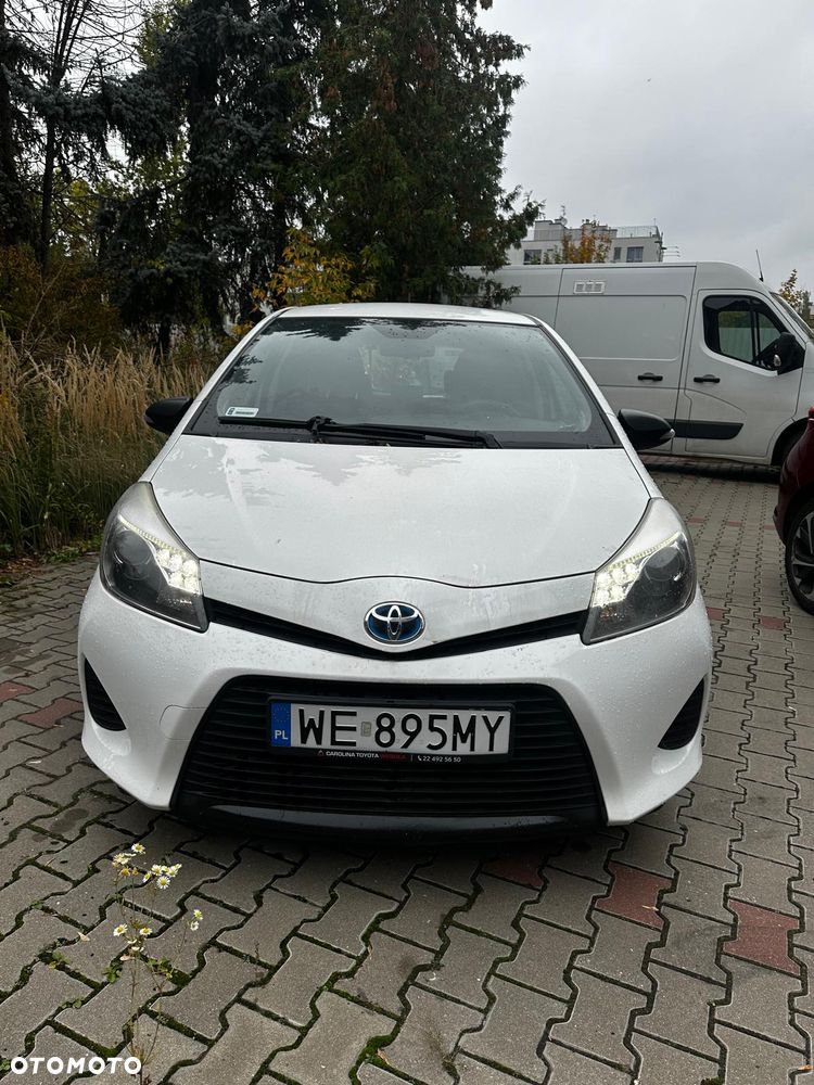 Toyota Yaris Hybrid 100 Premium - 22