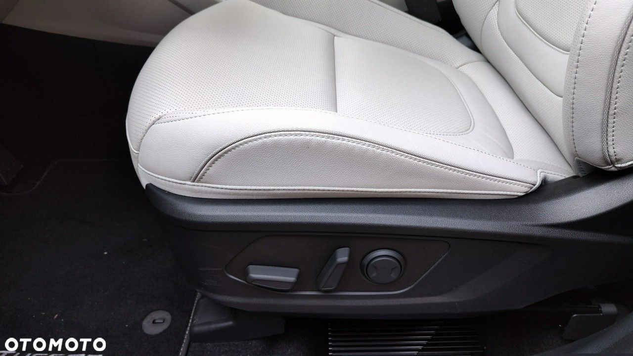 Hyundai Tucson - 8