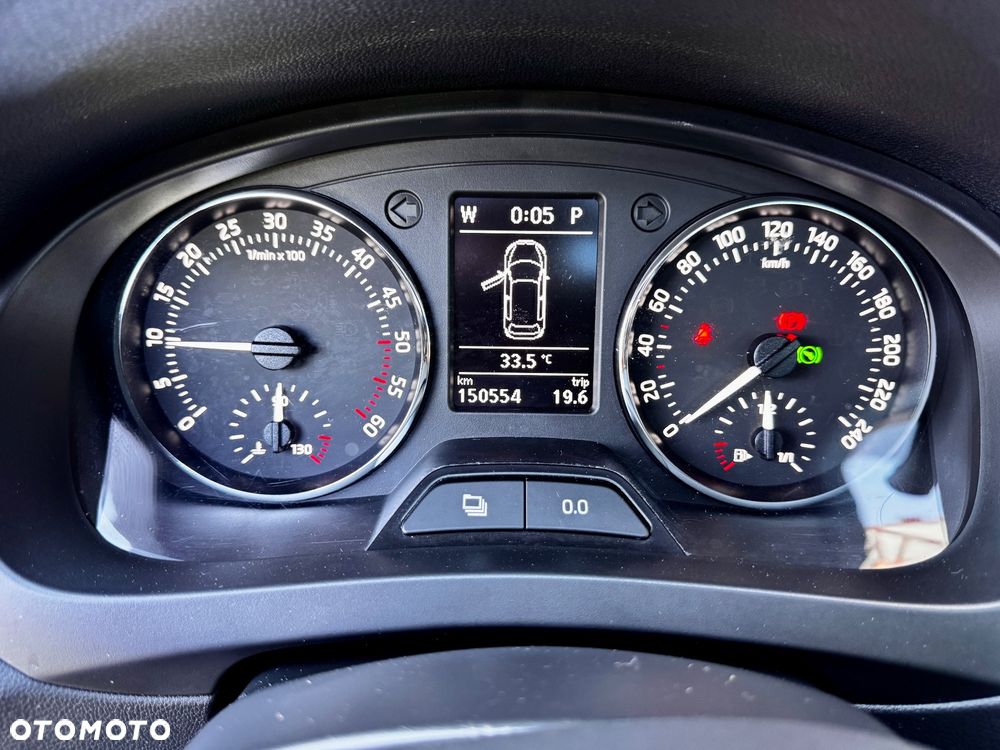 Skoda RAPID 1.6 TDI DSG Style+ - 19