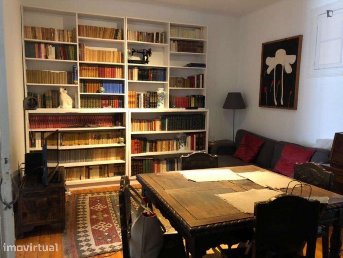 Quarto - localizado em Graça Lisbon - Grande imagem: 3/7