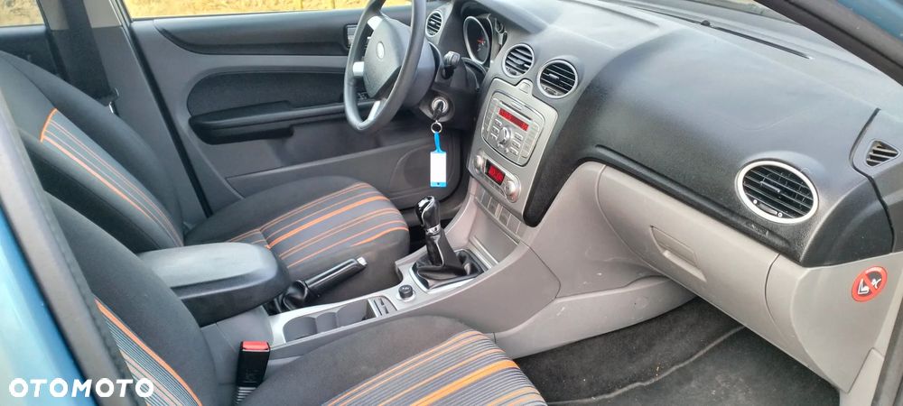 Ford Focus 1.6 16V Trend - 37