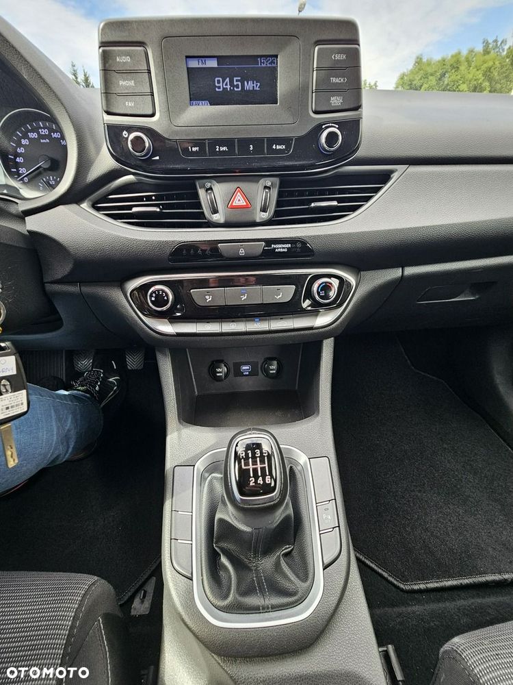 Hyundai i30 1.5 DPI Modern - 26