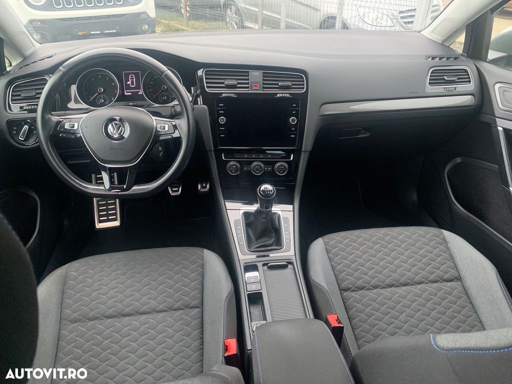 Volkswagen Golf 1.0 TSI OPF Comfortline - 6