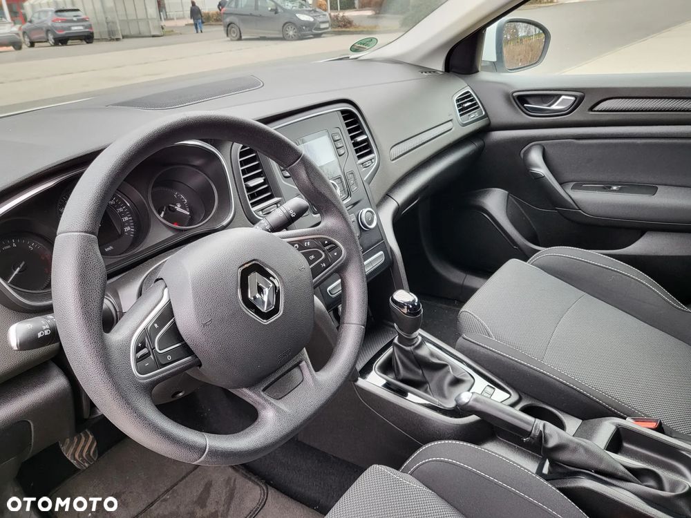 Renault Megane TCe 115 GPF LIFE - 7