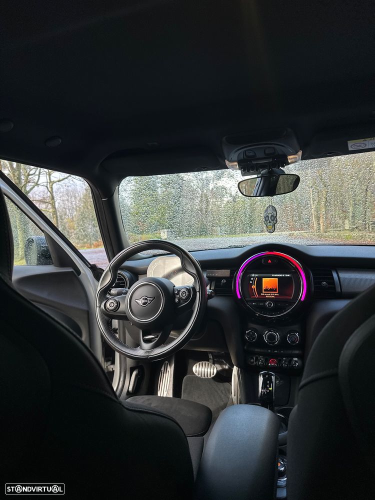 MINI 5 Portas Cooper Premium Plus JCW Auto - 17