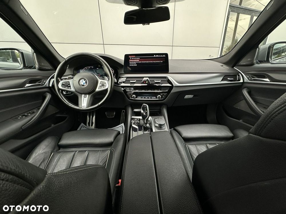 BMW Seria 5 520d xDrive M Sport sport - 22