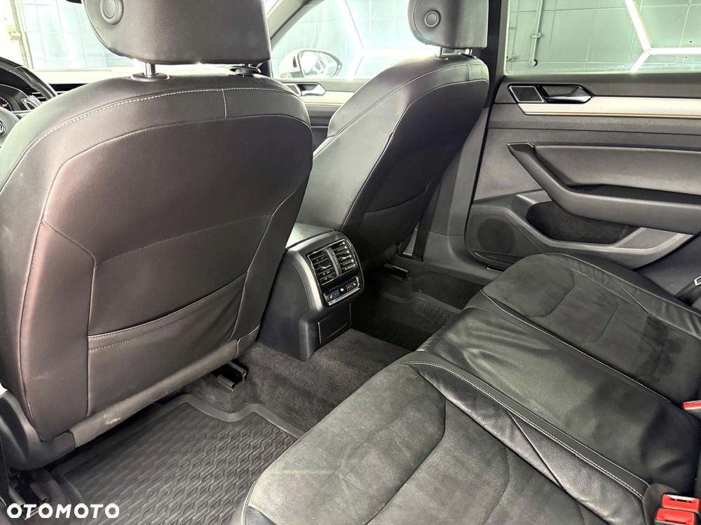 Volkswagen Arteon 2.0 TDI Bi-Turbo SCR 4Mot R-Line Edition DSG - 29