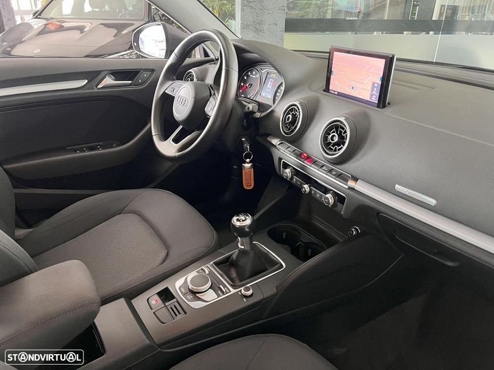 Audi A3 Sportback 30 TFSI - 16