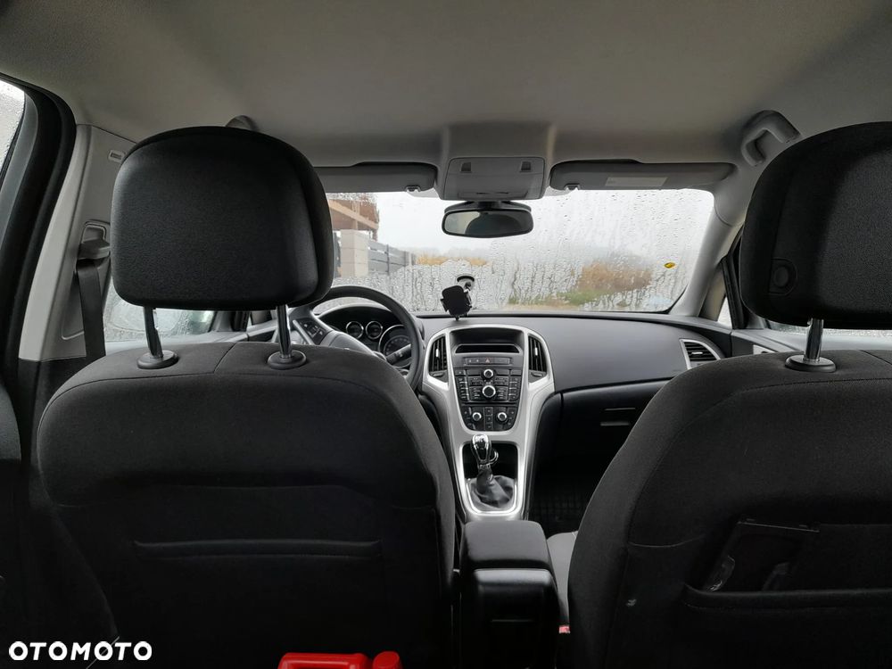 Opel Astra 1.6 Cosmo - 26