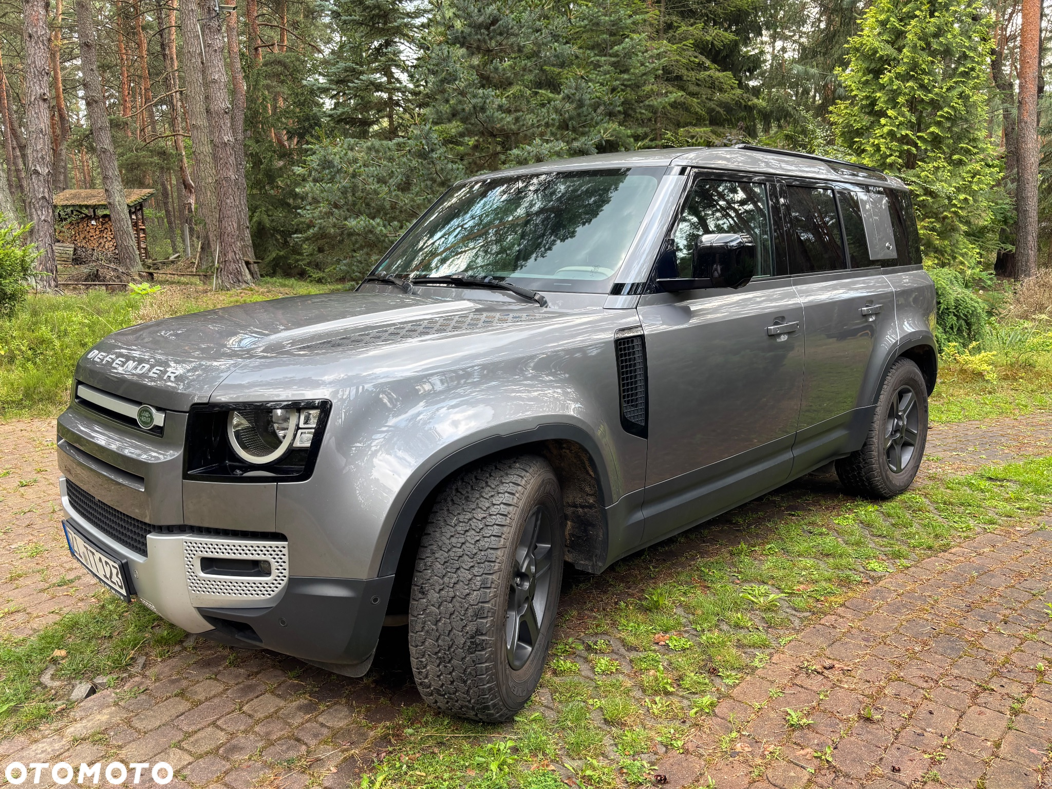 Land Rover Defender 110 2.0 D240 S - 3