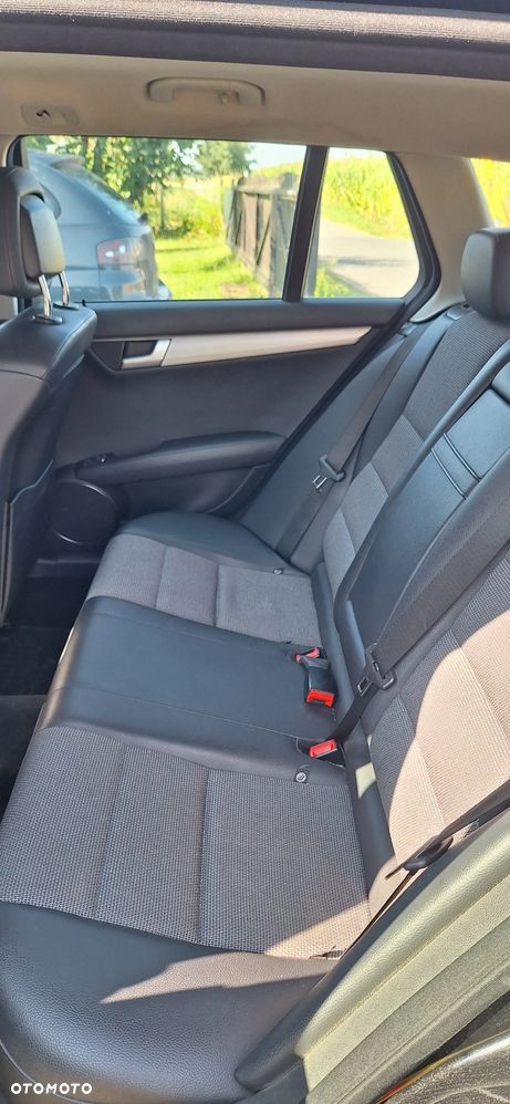 Mercedes-Benz Klasa C 200 (BlueEFFICIENCY) Avantgarde - 9