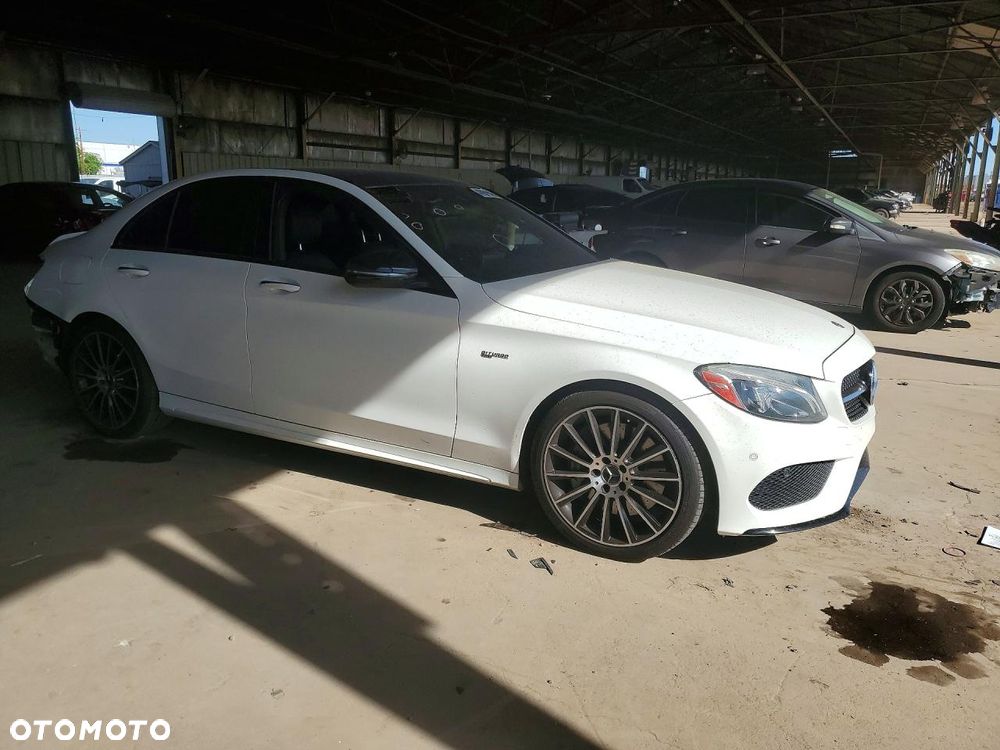 Mercedes-Benz Klasa C AMG 43 4-Matic - 5