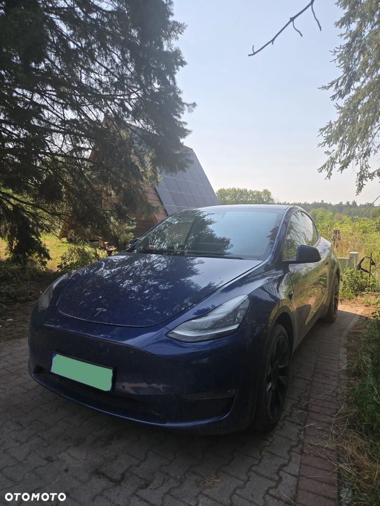 Tesla Model Y Long Range AWD - 4