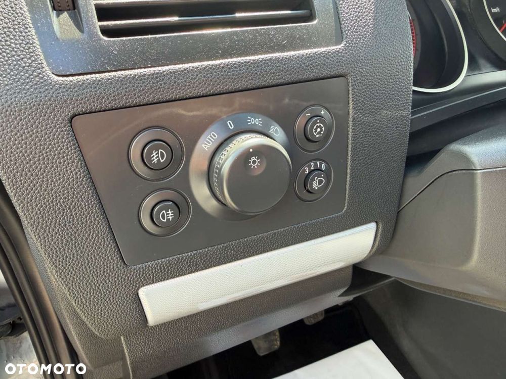 Opel Zafira - 26