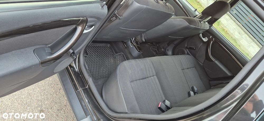 Dacia Duster 1.6 Laureate - 14