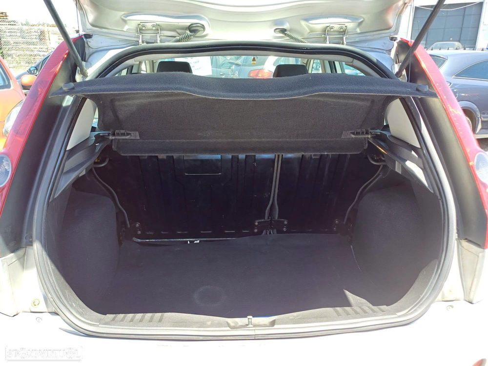 Ford Fiesta 1.4 TDCI Ghia - 9