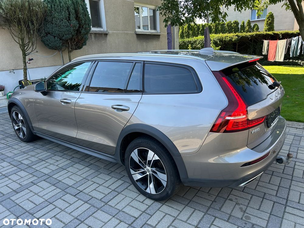 Volvo V60 Cross Country D3 Drive-E Momentum - 11