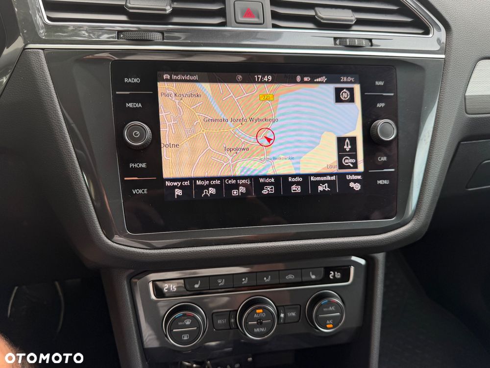 Volkswagen Tiguan - 4