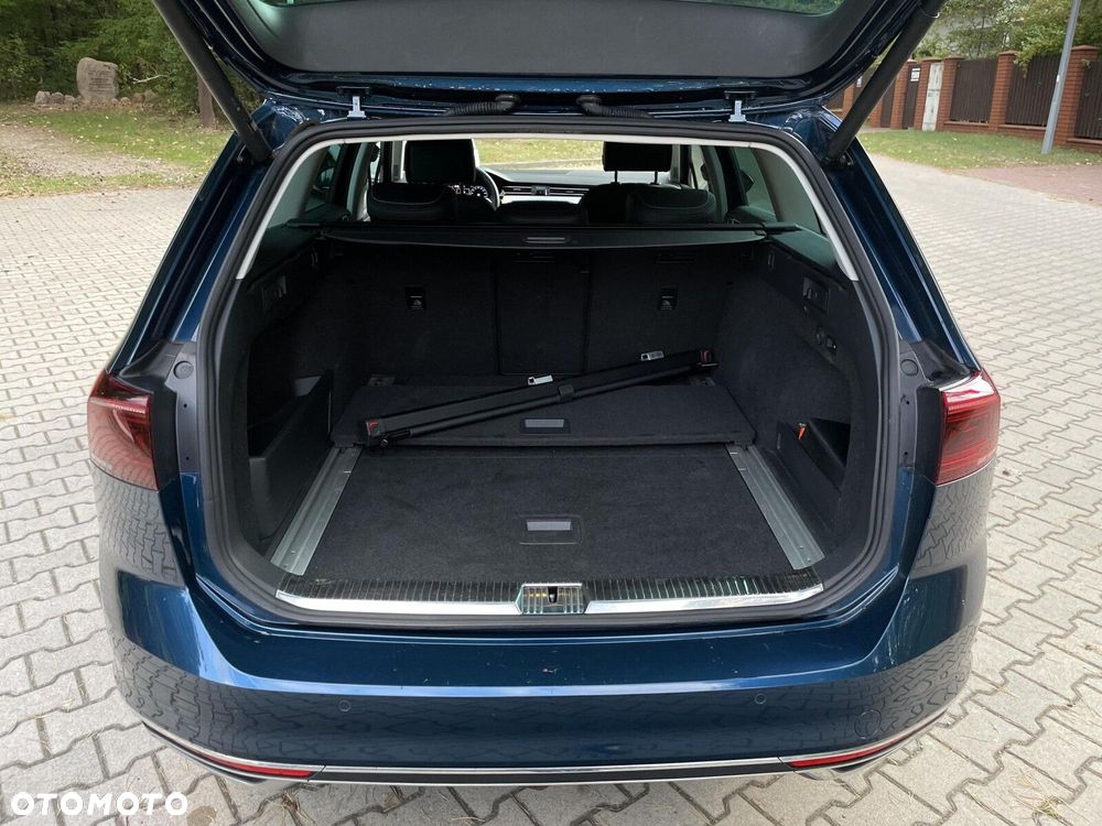 Volkswagen Passat 2.0 TDI Elegance DSG - 31