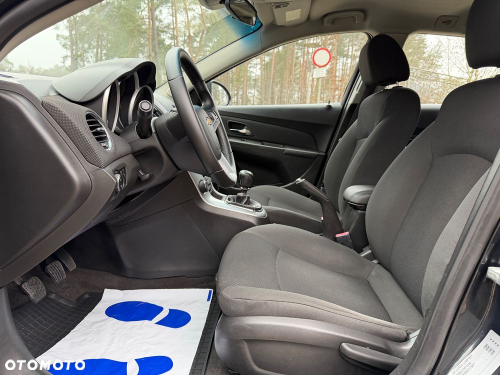 Chevrolet Cruze - 18