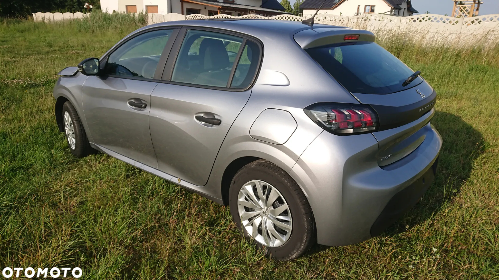 Peugeot 208 - 3