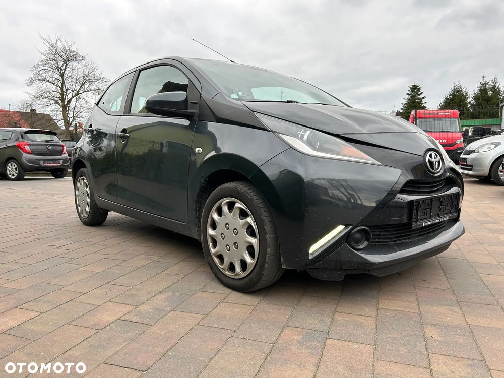 Toyota Aygo x-play - 9