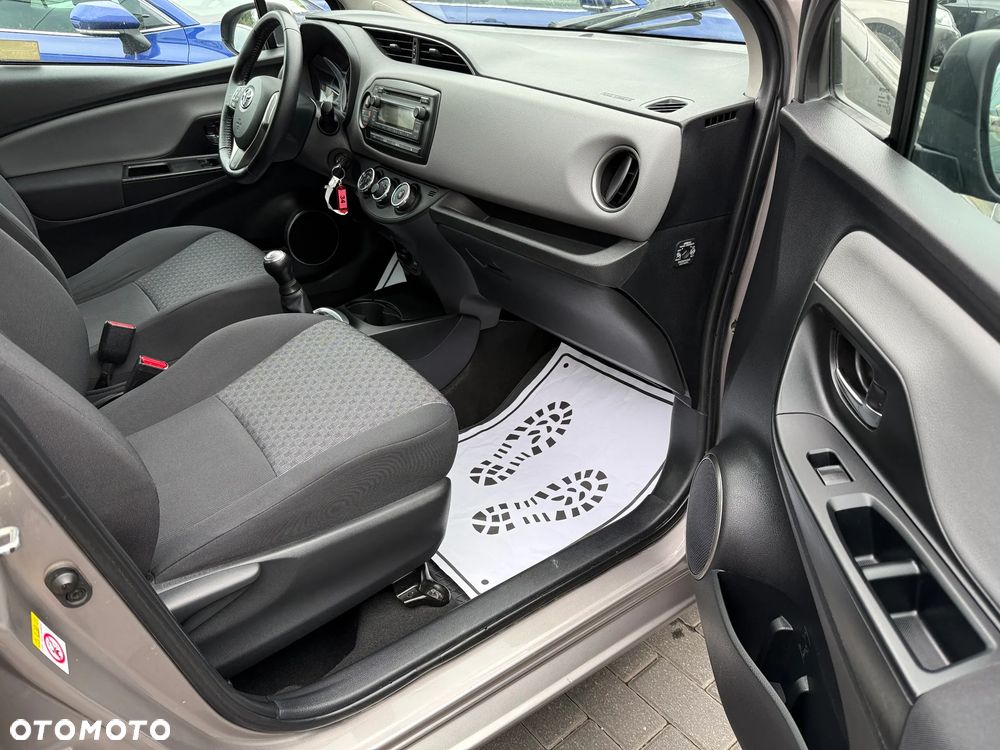 Toyota Yaris 1.0 Active EU6 - 10