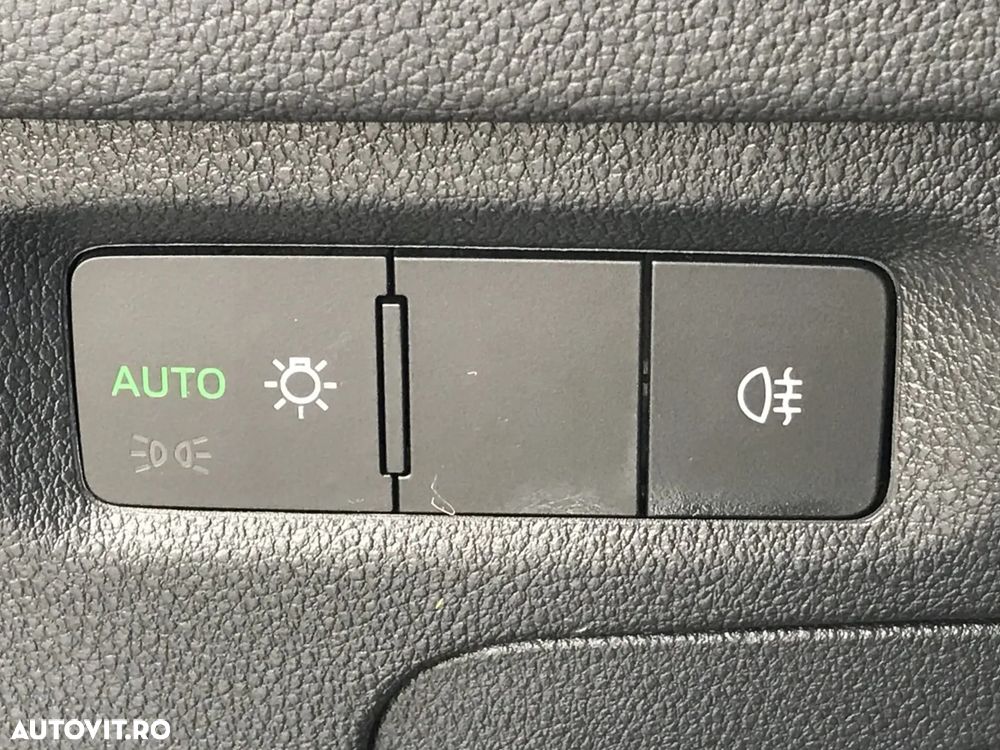 Skoda Octavia 2.0 TDI (Green tec) DSG Ambition - 25