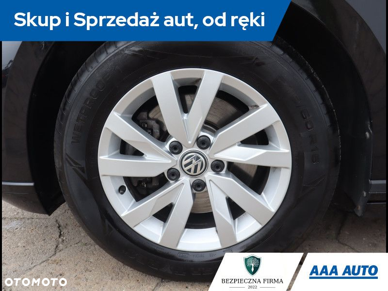 Volkswagen Passat - 14