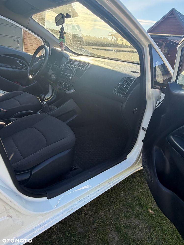 Kia Rio 1.1 crdi L - 7