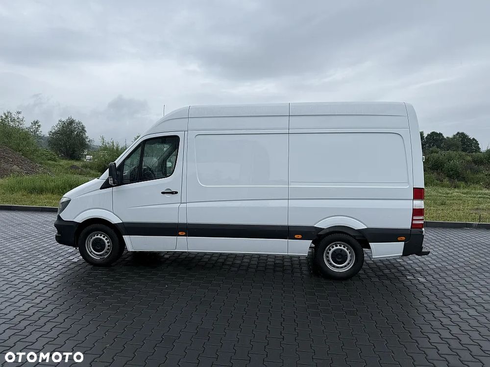 Mercedes-Benz SPRINTER - 15