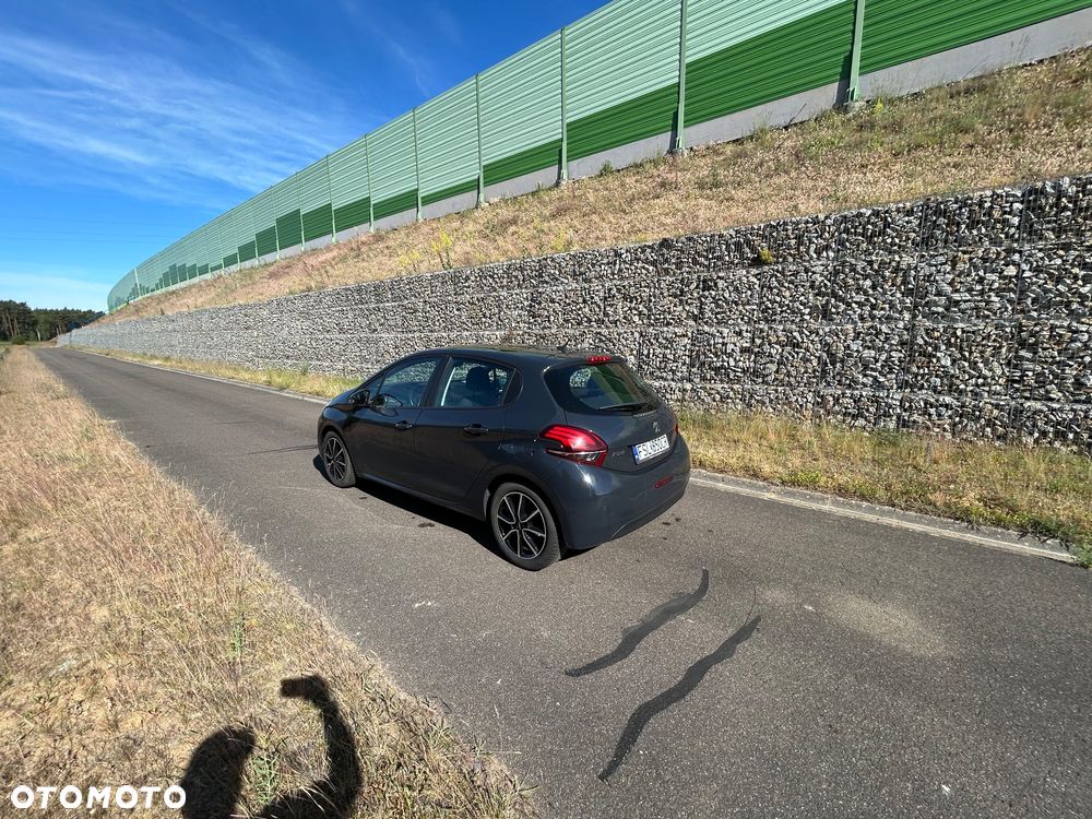 Peugeot 208 1.2 PureTech GPF Active S&S - 8