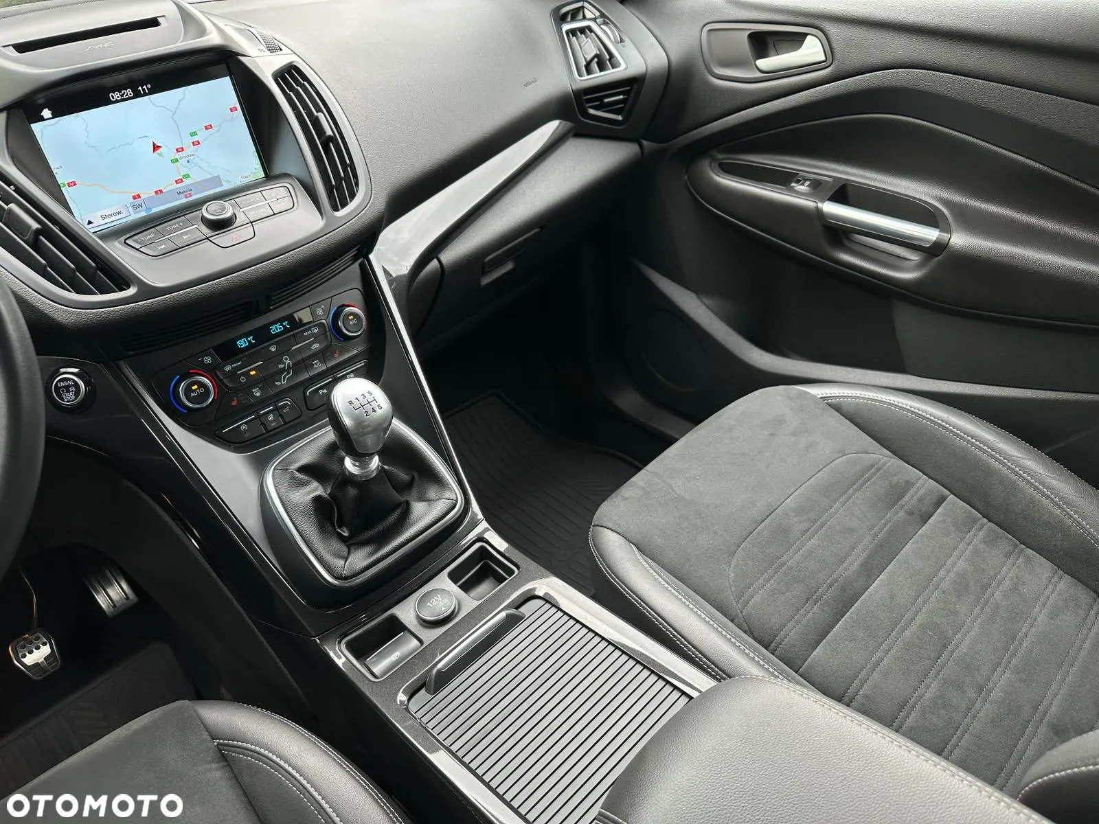Ford Kuga 1.5 EcoBoost FWD ST-Line Black ASS MMT6 - 23