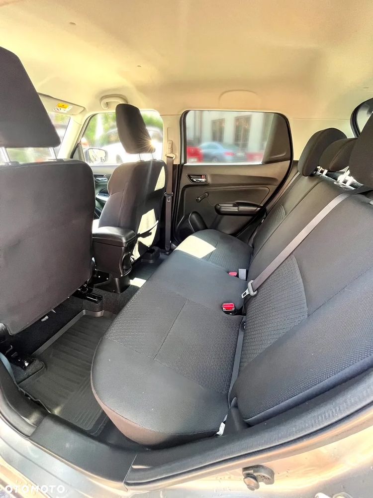 Suzuki Swift 1.2 Premium Plus - 13