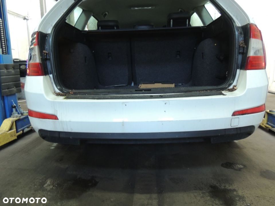 Zderzak tył SKODA Octavia III kombi '13 - 1
