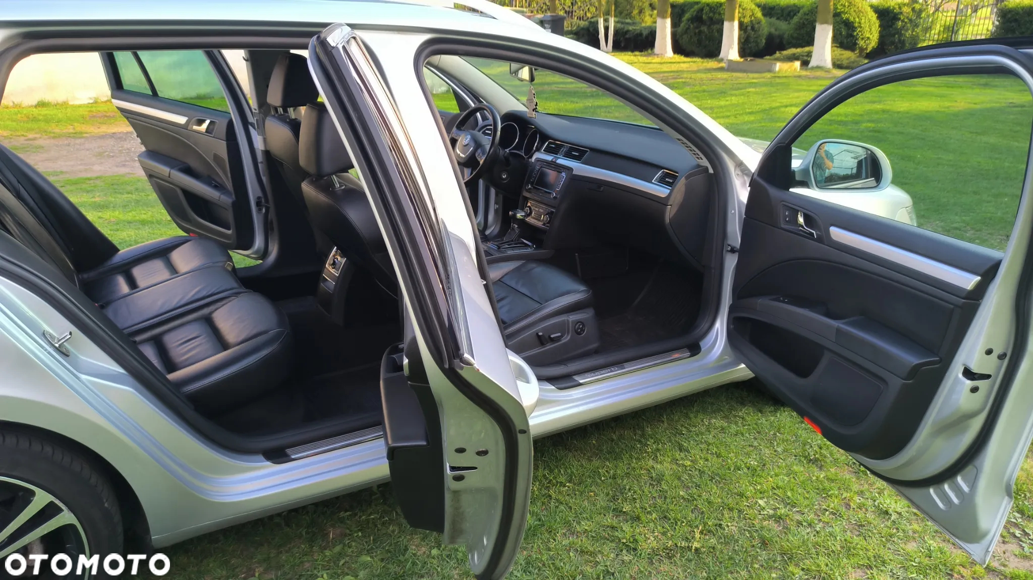Skoda Superb 2.0 TDI Elegance DSG - 6