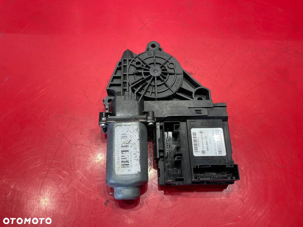 Silniczek szyby przód lewy VW Golf VI 5K0959793 - 3