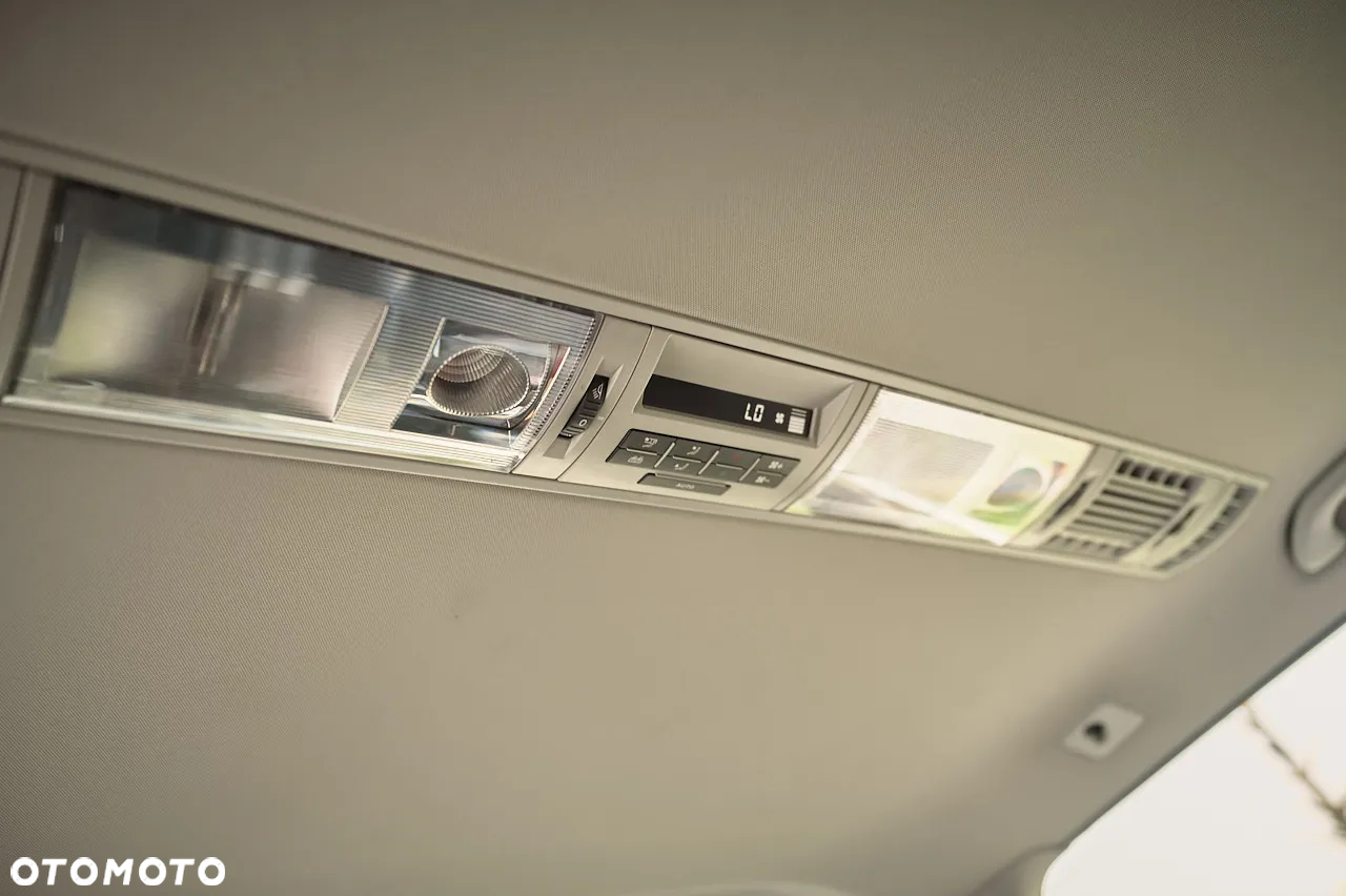 Volkswagen Multivan 2.0 BiTDI L1 Highline DSG - 36