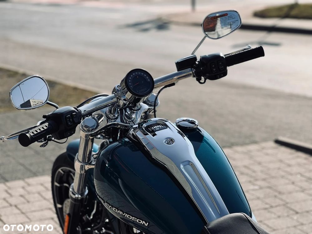 Harley-Davidson Softail Breakout - 12