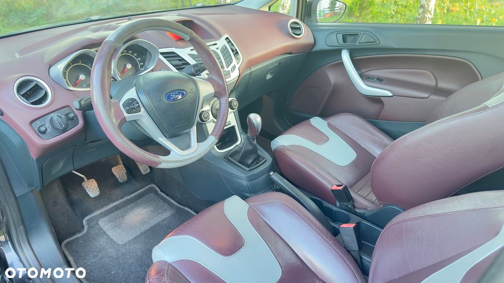 Ford Fiesta - 6