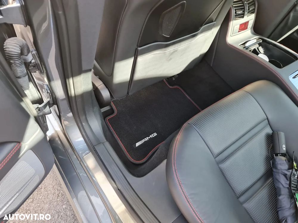 Mercedes-Benz CLS 500 4MATIC Aut - 12
