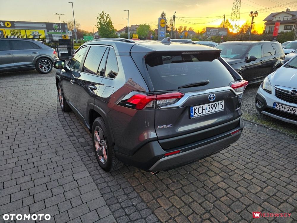 Toyota RAV4 - 9