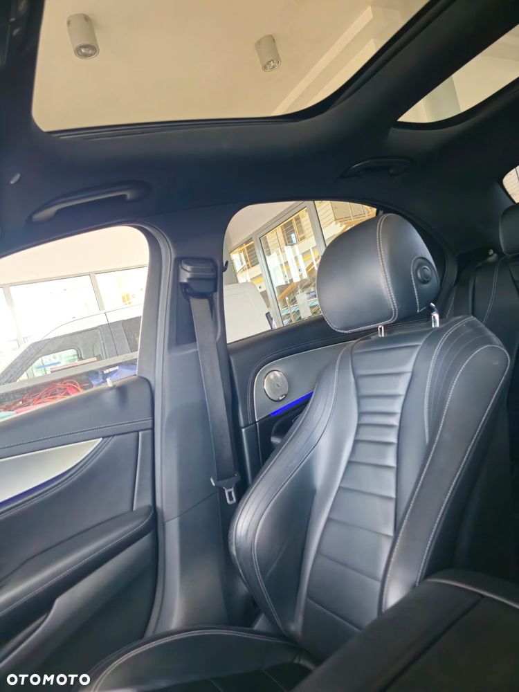 Mercedes-Benz Klasa E 220 d 9G-TRONIC - 25