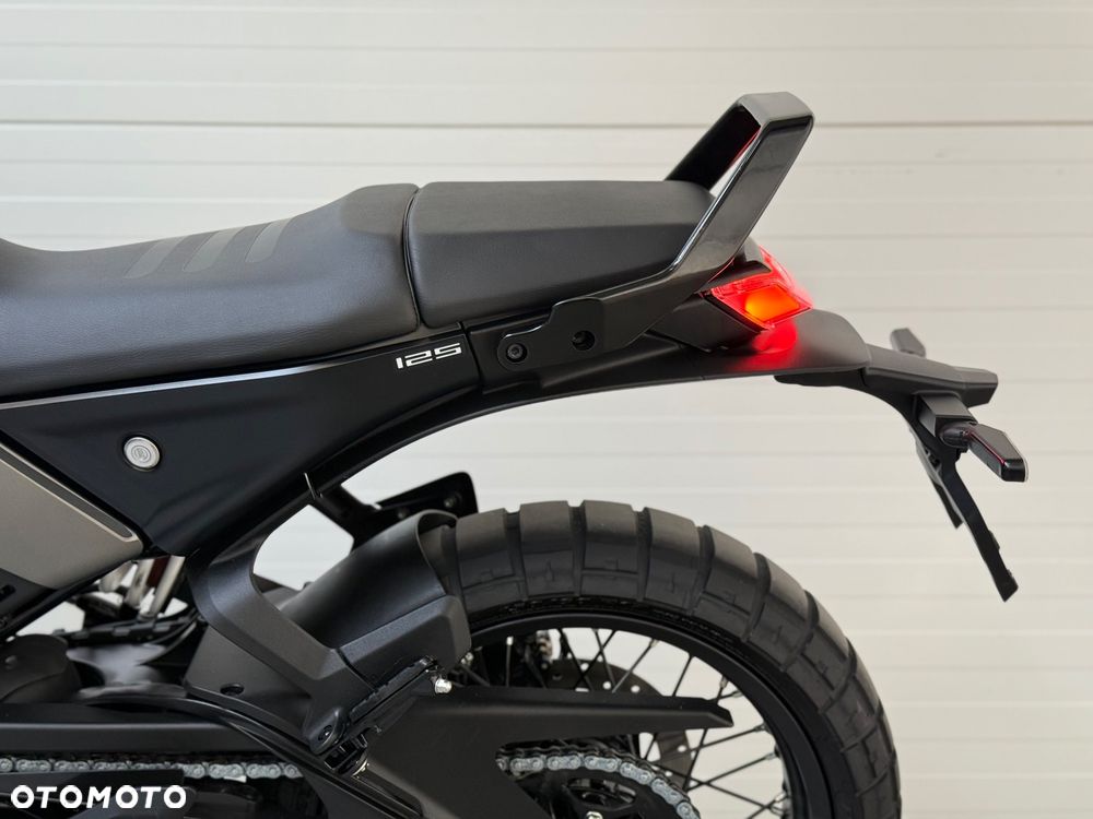 Husqvarna Svartpilen - 34