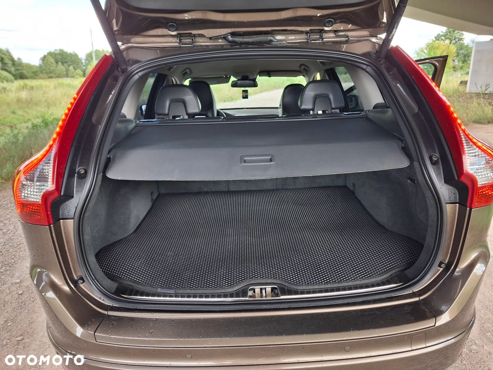 Volvo XC 60 D4 Drive-E Momentum - 18